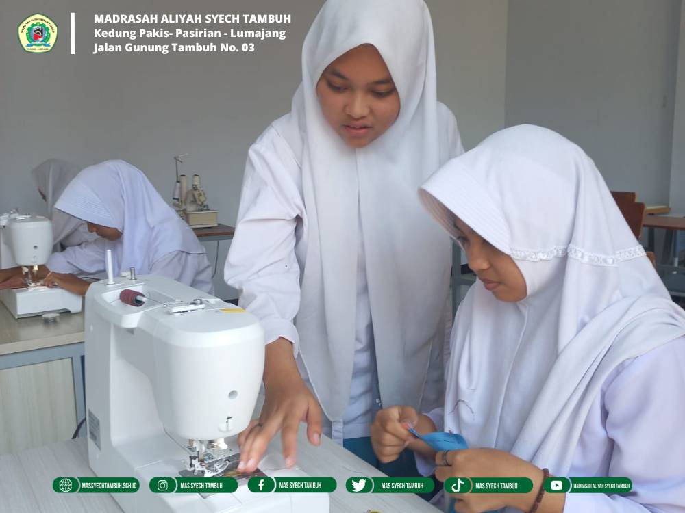 Pengembangan Skill Peserta Didik Melalui Program Keterampilan Menjahit